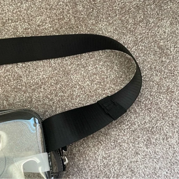 lululemon athletica Everywhere Belt Bag 1L Clear - Picture 7 of 10